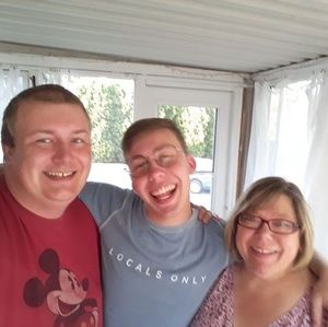 Meet your Posher, Pat